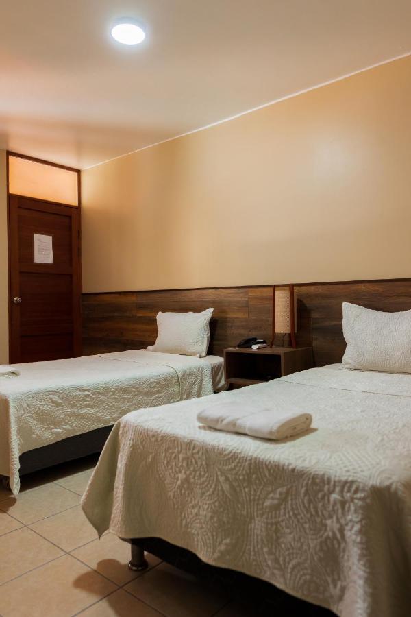 Hotel El Huacachinero Ика Экстерьер фото