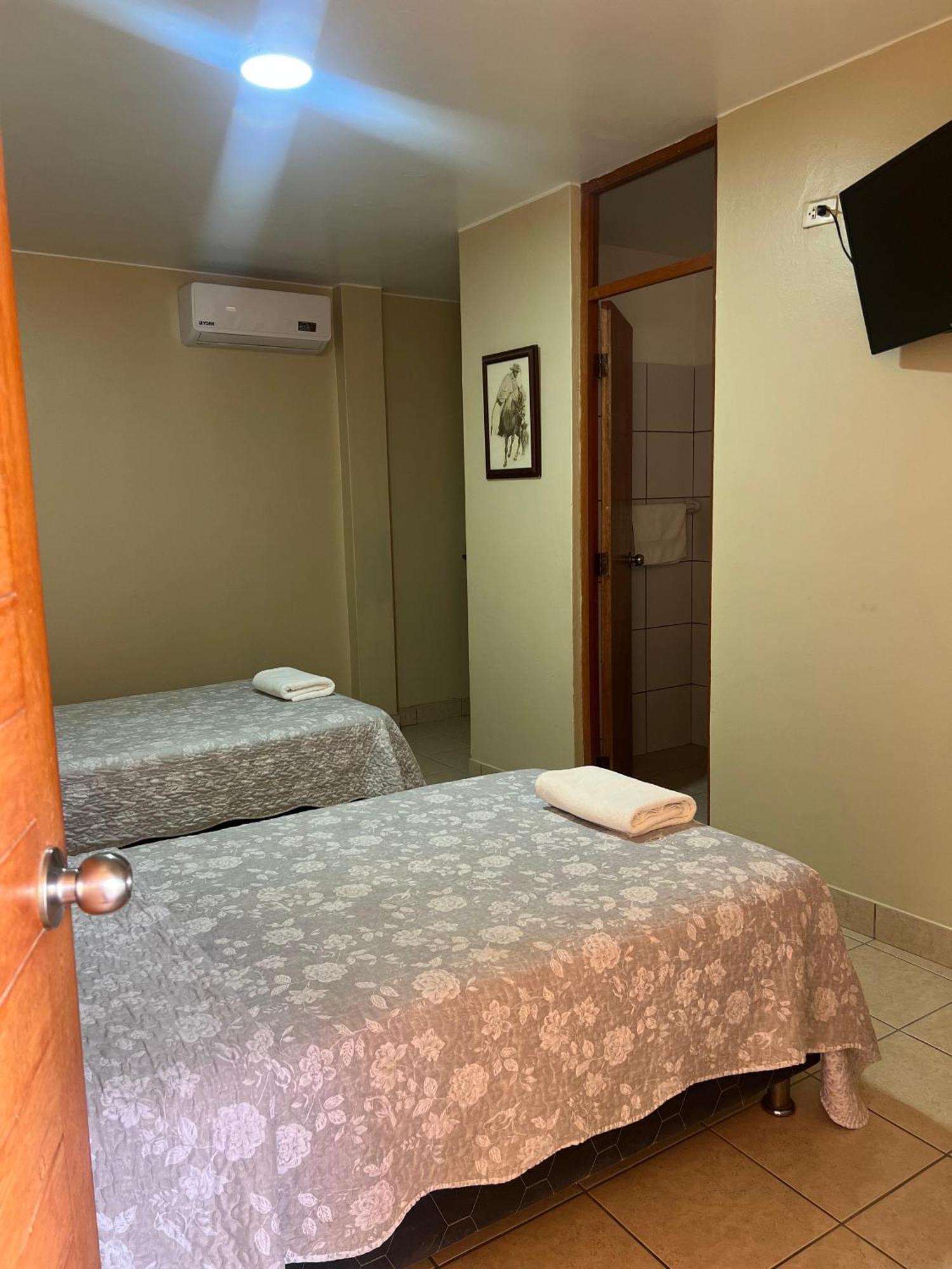 Hotel El Huacachinero Ика Экстерьер фото