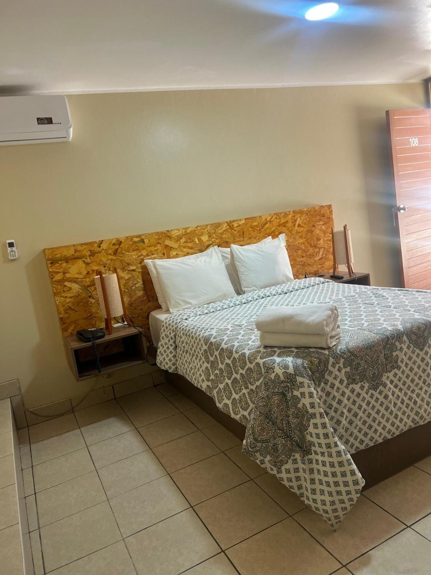 Hotel El Huacachinero Ика Экстерьер фото